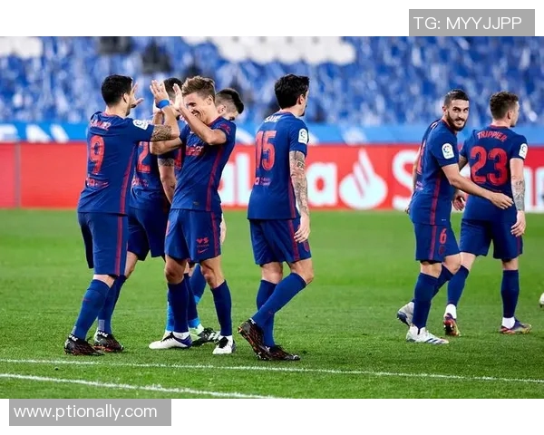 雷奥亚与埃瓦尔激战正酣谁能在这场较量中笑到最后