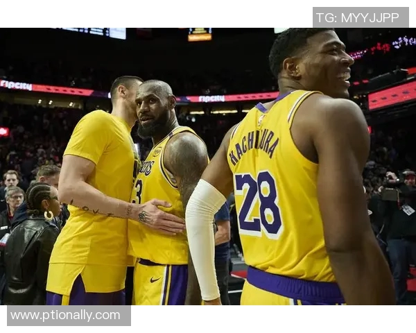 2016年湖人与国王的激烈对决回顾与精彩瞬间分析